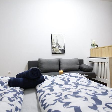 Comfort Triple Room Th Виена Екстериор снимка