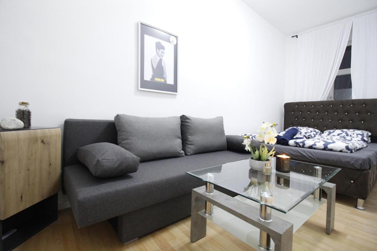 Comfort Triple Room Th Виена Екстериор снимка