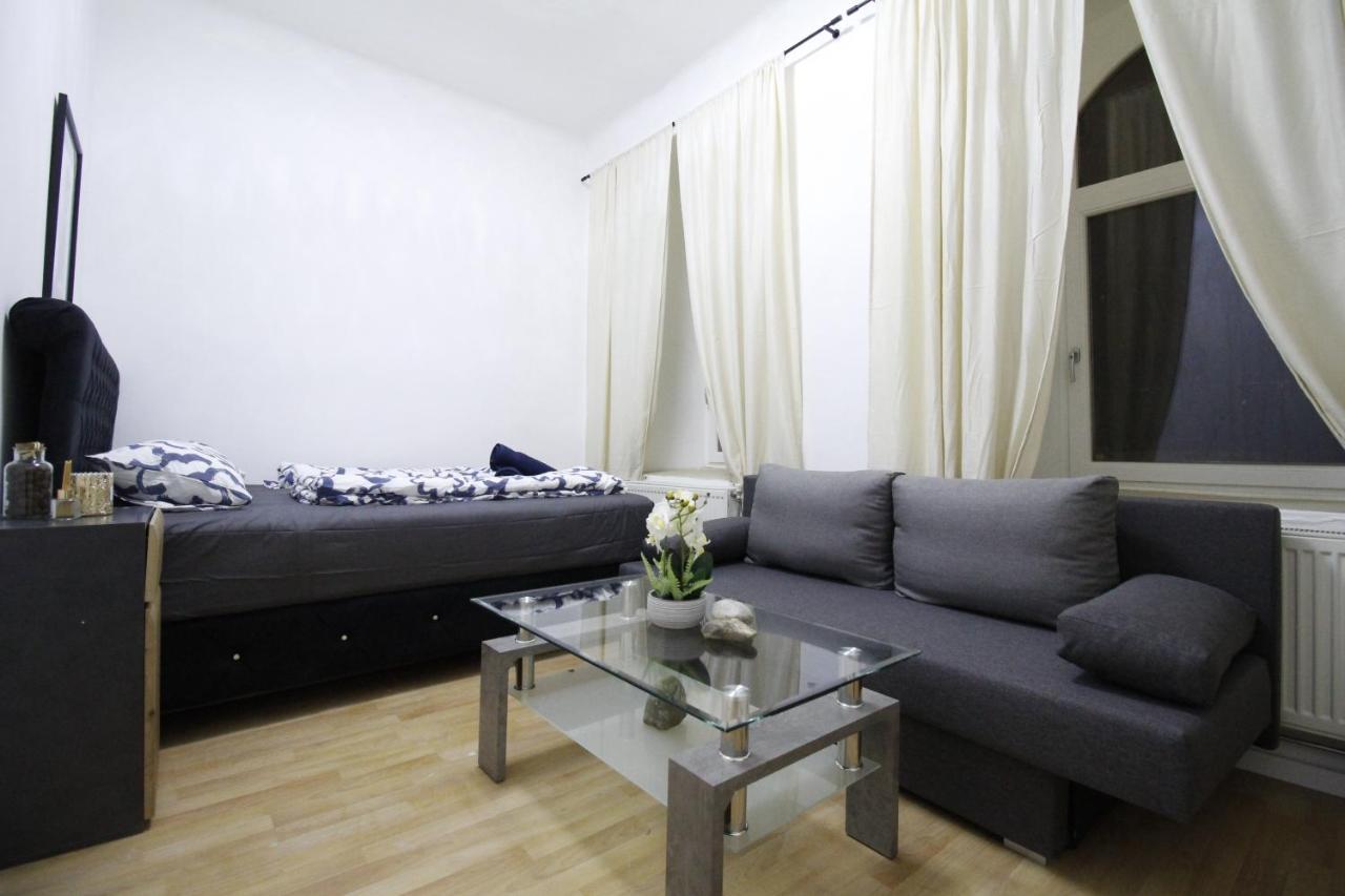 Comfort Triple Room Th Виена Екстериор снимка