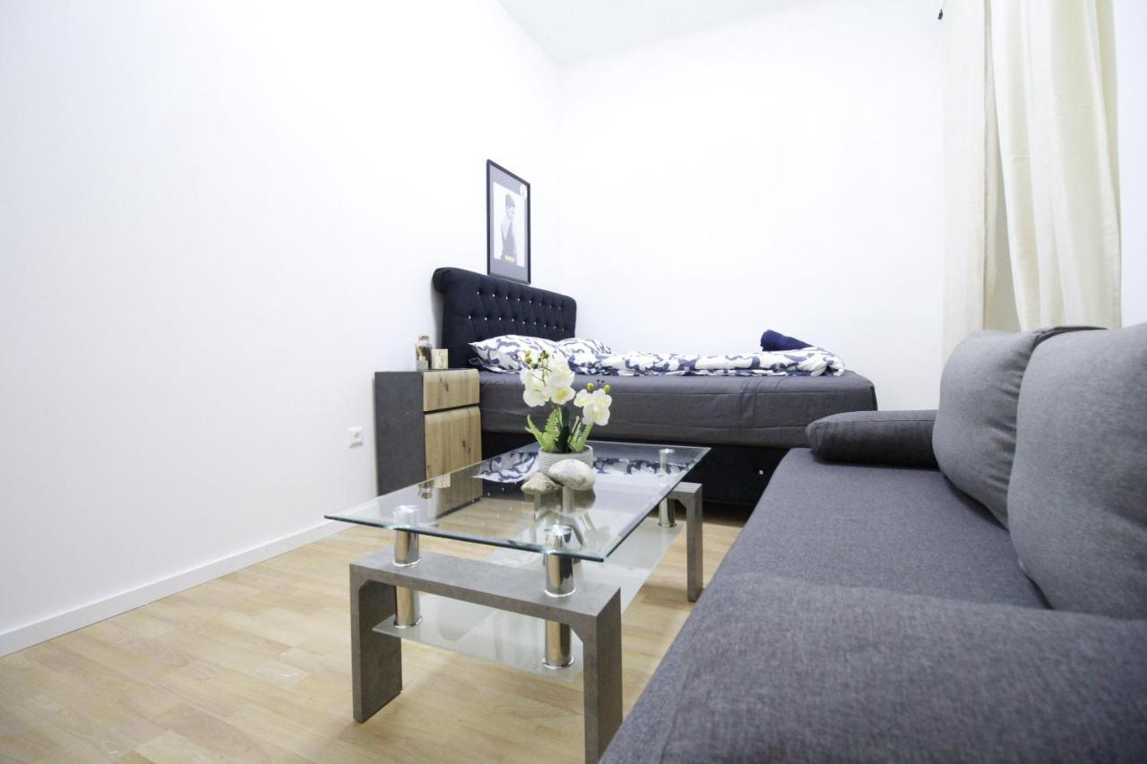 Comfort Triple Room Th Виена Екстериор снимка